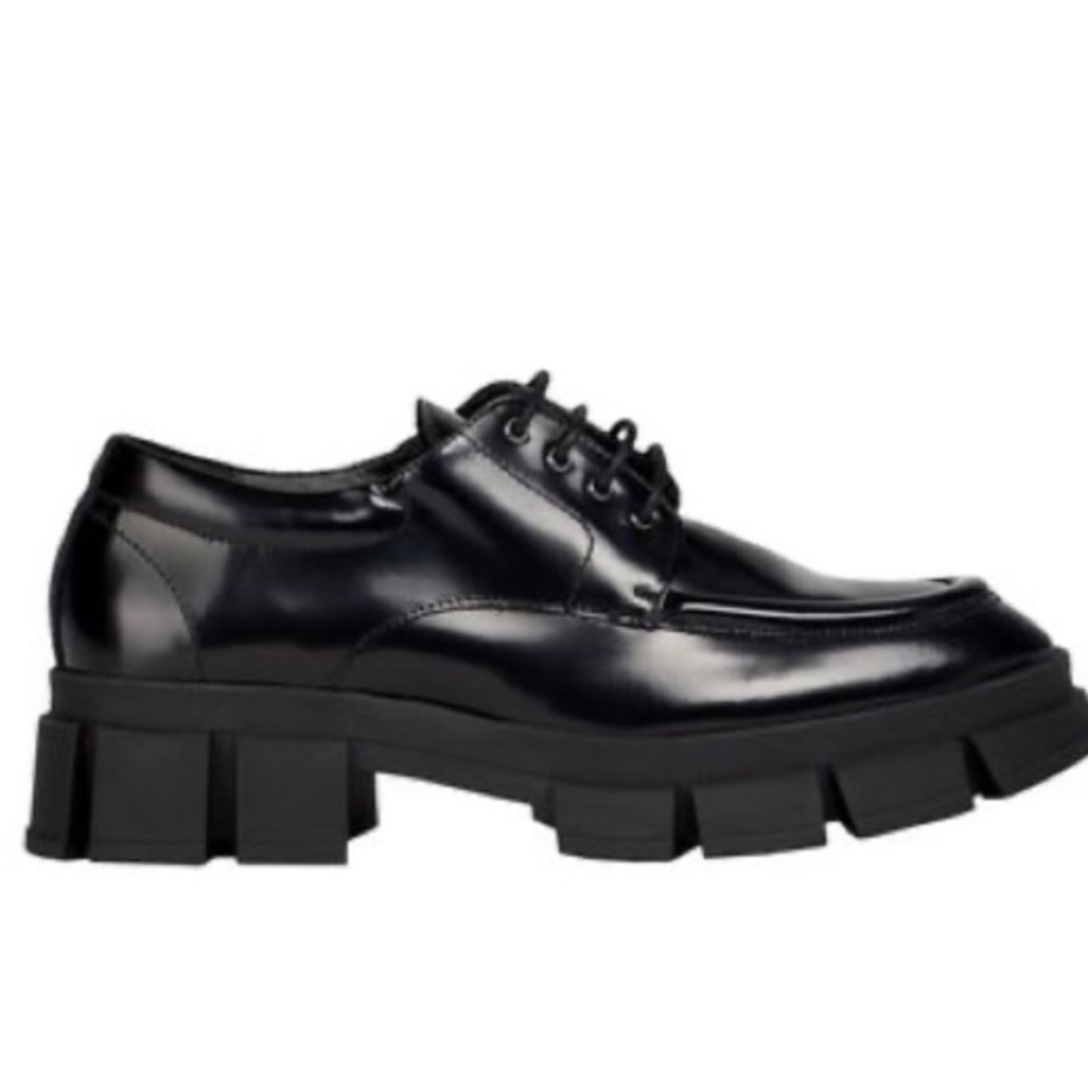 Lug sole black lace up loafers